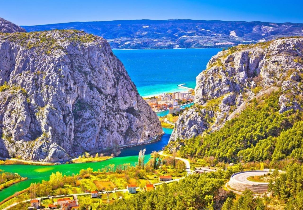 Sandy Beach Apartment Omiš Buitenkant foto