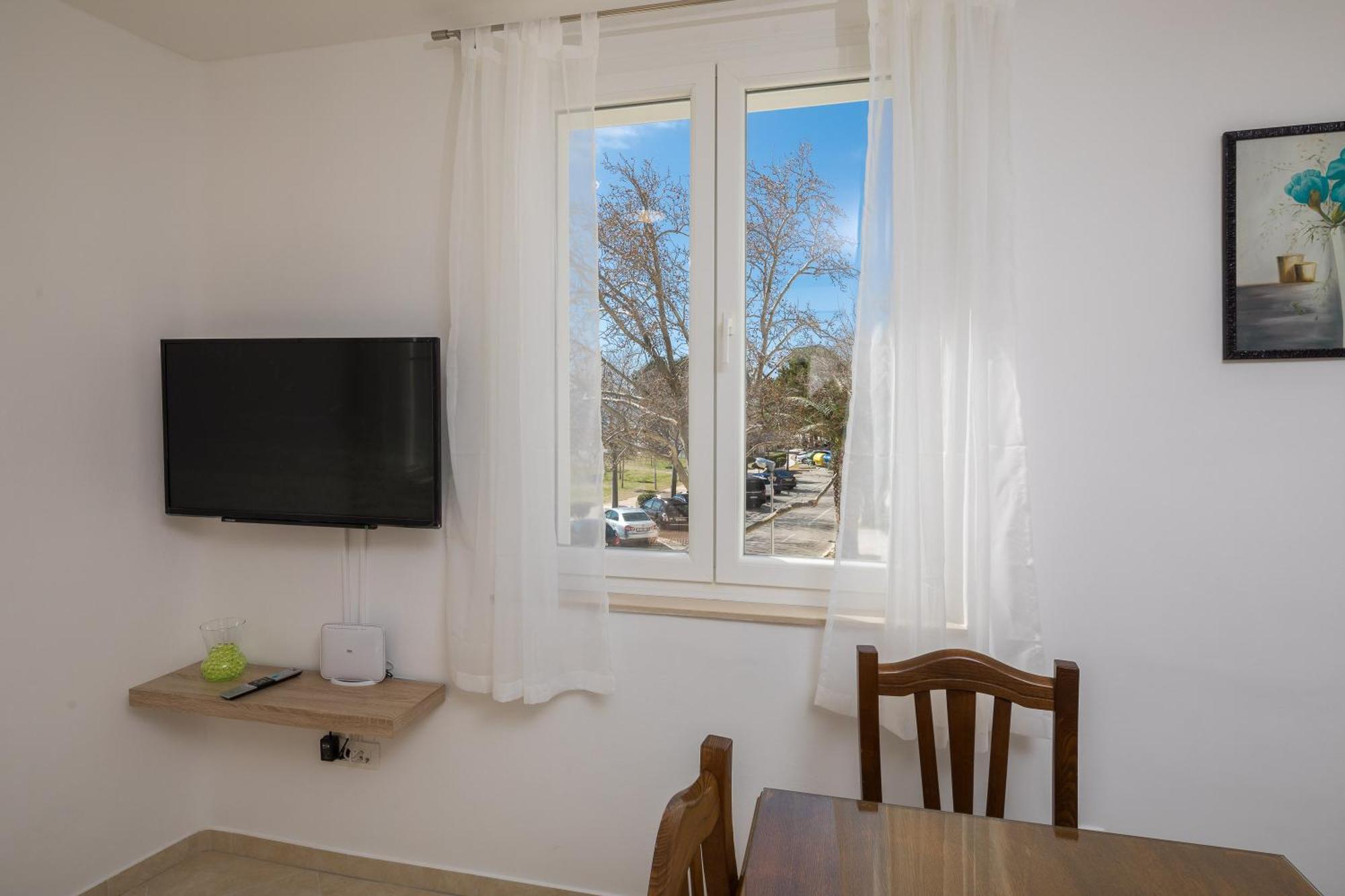 Sandy Beach Apartment Omiš Buitenkant foto